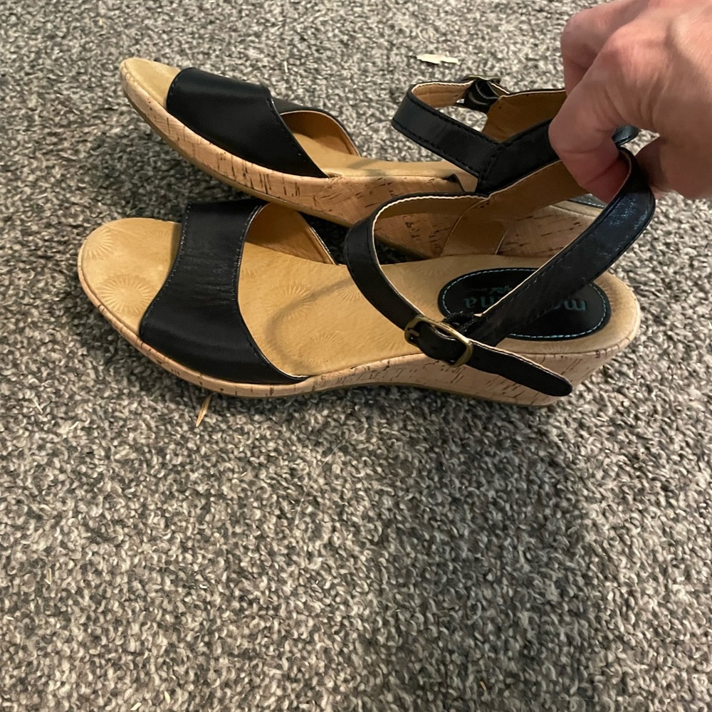 Montana Women’s Cork Wedge Strappy Black sandal/ size 9